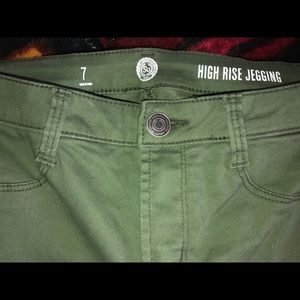 Green High-Rise Jeggings